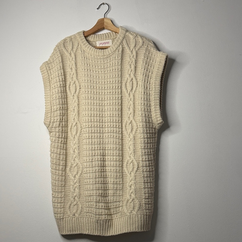Pippa by Anthropologie cream cable knit sleeveless sweater 
Size L